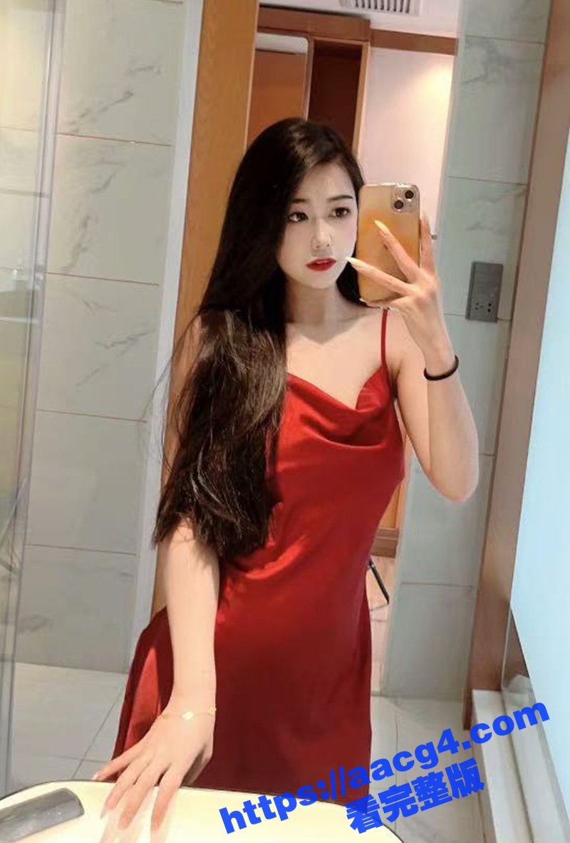 出差邂逅老同学 黑丝情趣睡衣小巧身姿 蜜桃臀紧致勾人 无套抽插缠绵一夜！