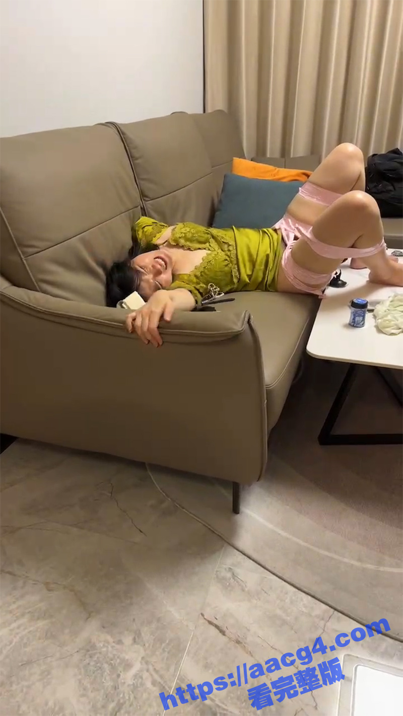 下药调教性感母狗 捆相关图片