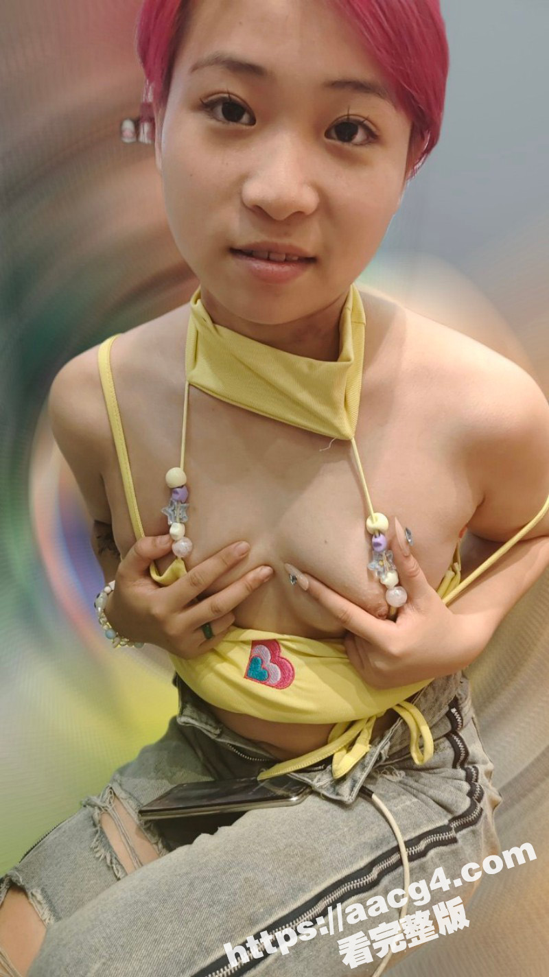 河北石家庄精神小妹 被出轨男友曝出自慰视频后受刺激发疯 当街撒泼诬陷路人