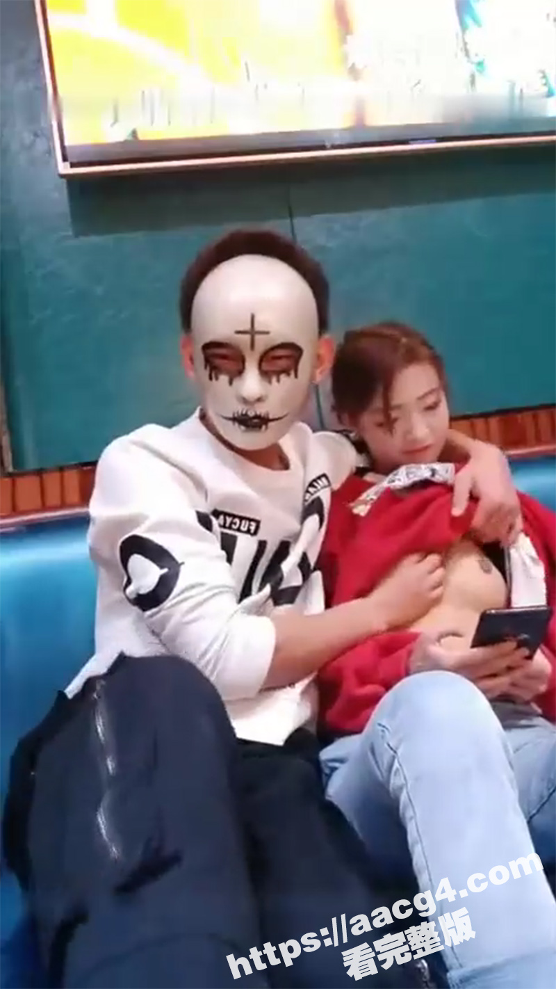 小伙带女友和闺蜜开房相关图片