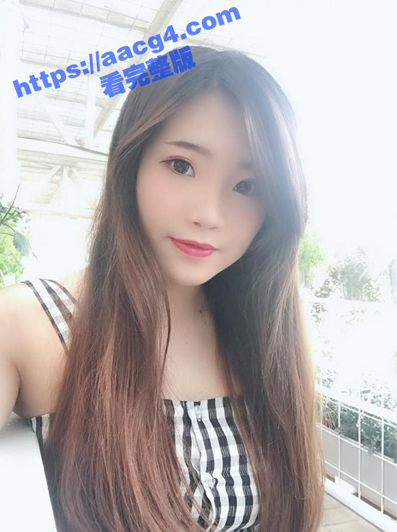 禽兽父亲乱伦女儿 借口谈心撩骚舔穴 享受女儿的吃鸡服务 按住翘臀疯狂抽插