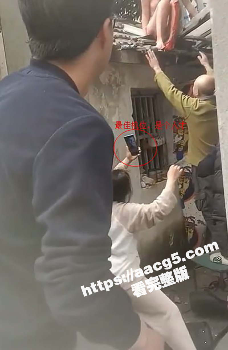 城中村居民楼突发起火相关图片