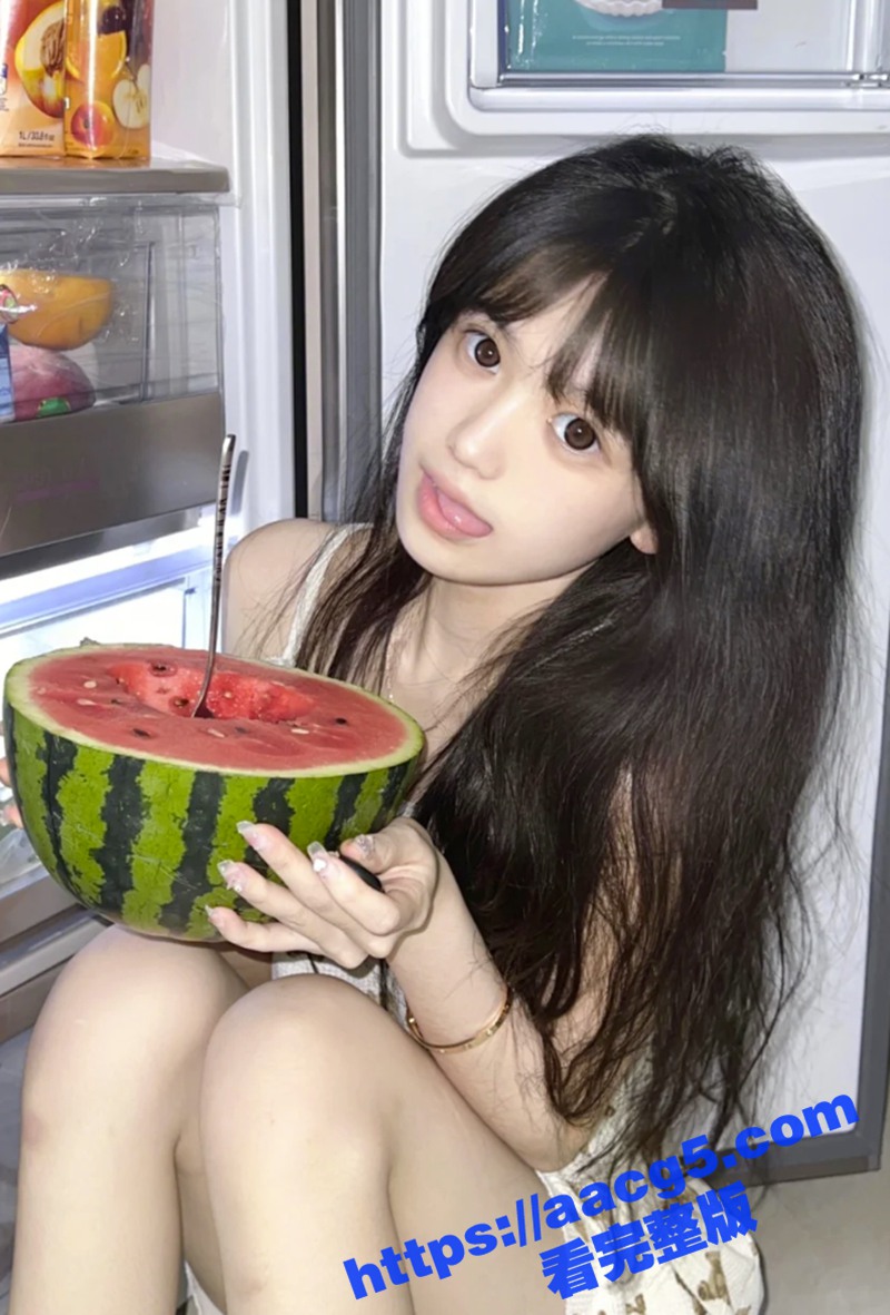 兄妹乱伦！舅舅舅妈不在家 跟表妹连干两炮 浓精灌满无毛白虎 着实让人欲罢不能