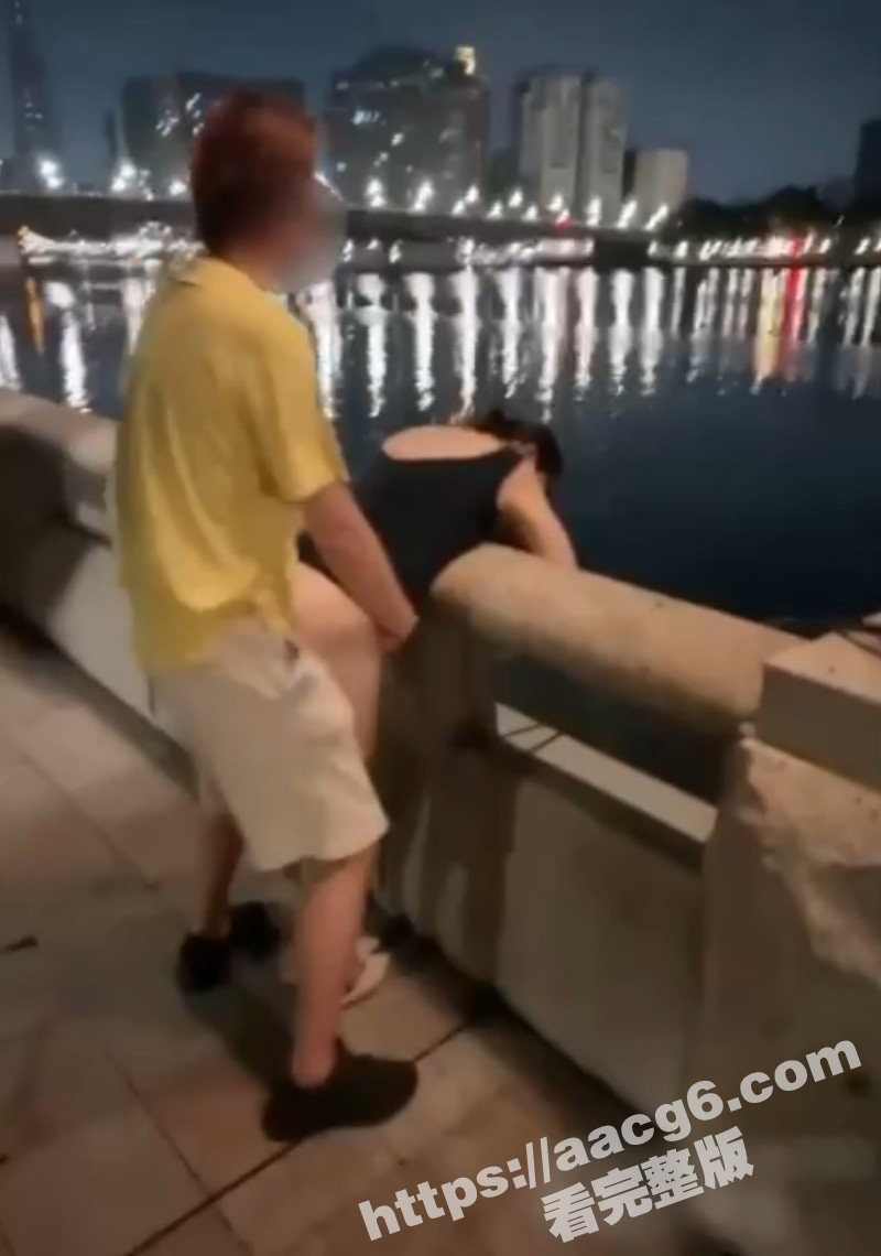 广州塔河边惊现一对男相关图片