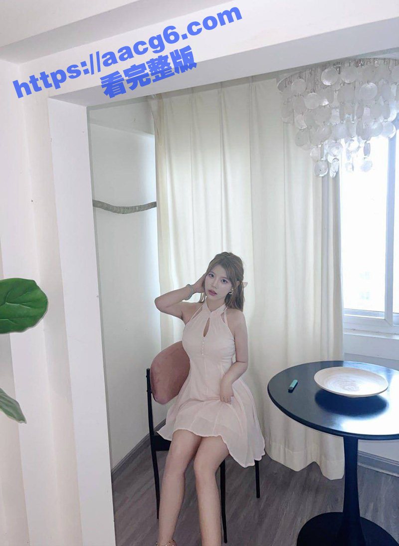 上海高校舞蹈女神沦为黄播新秀 外网出售小视频捞金 私密大尺度视频相片流出遭全网疯传