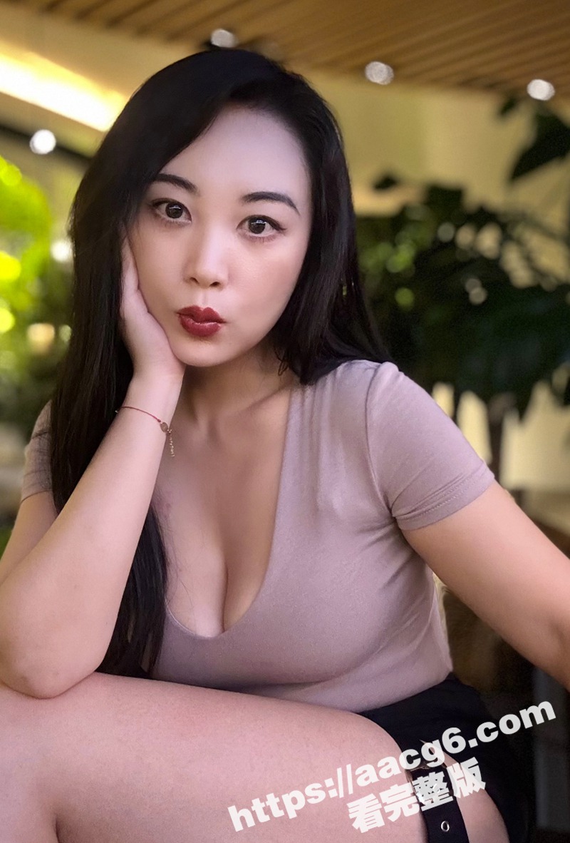 极品身材女同事 假装相关图片