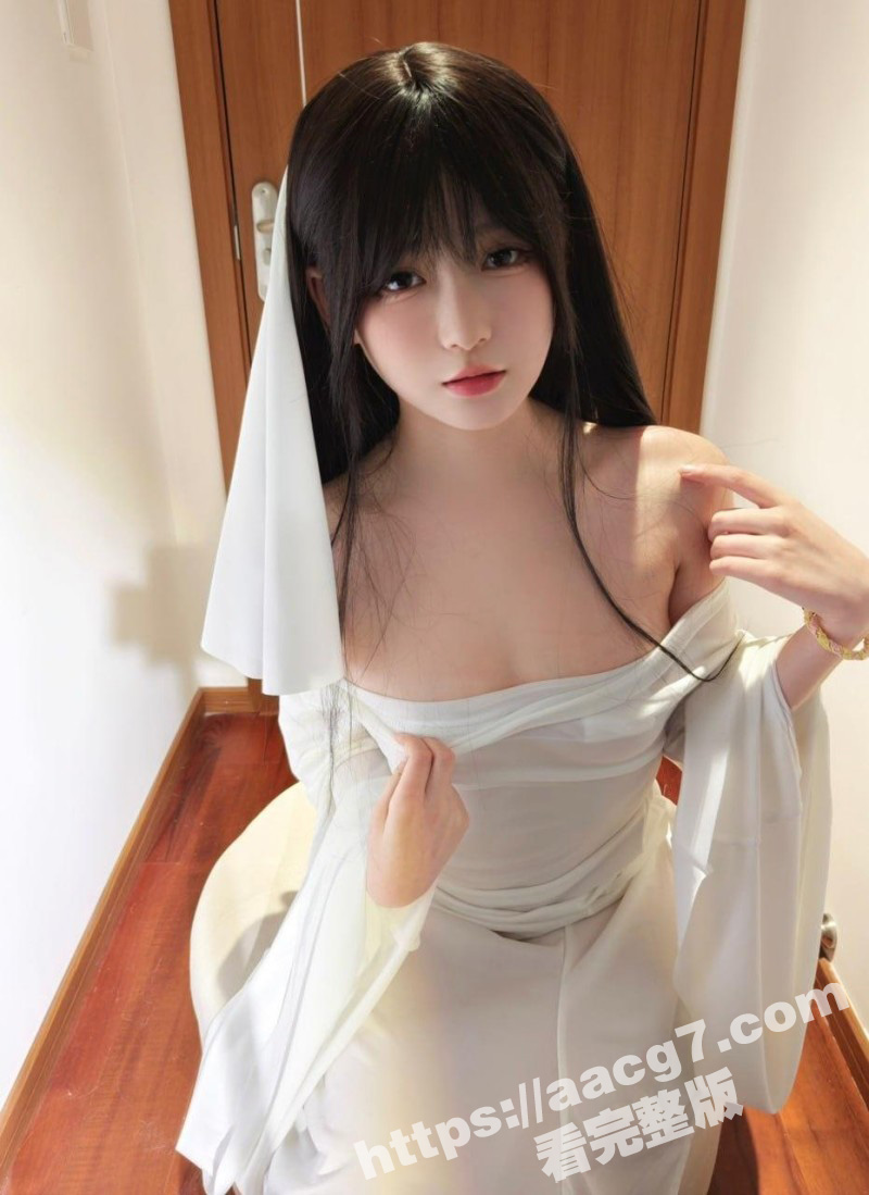 极品Coser福利姬相关图片