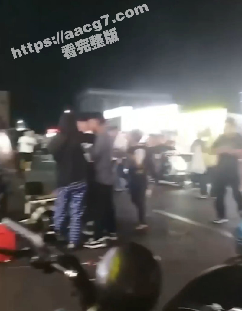 广东珠海惊现抓三名场相关图片