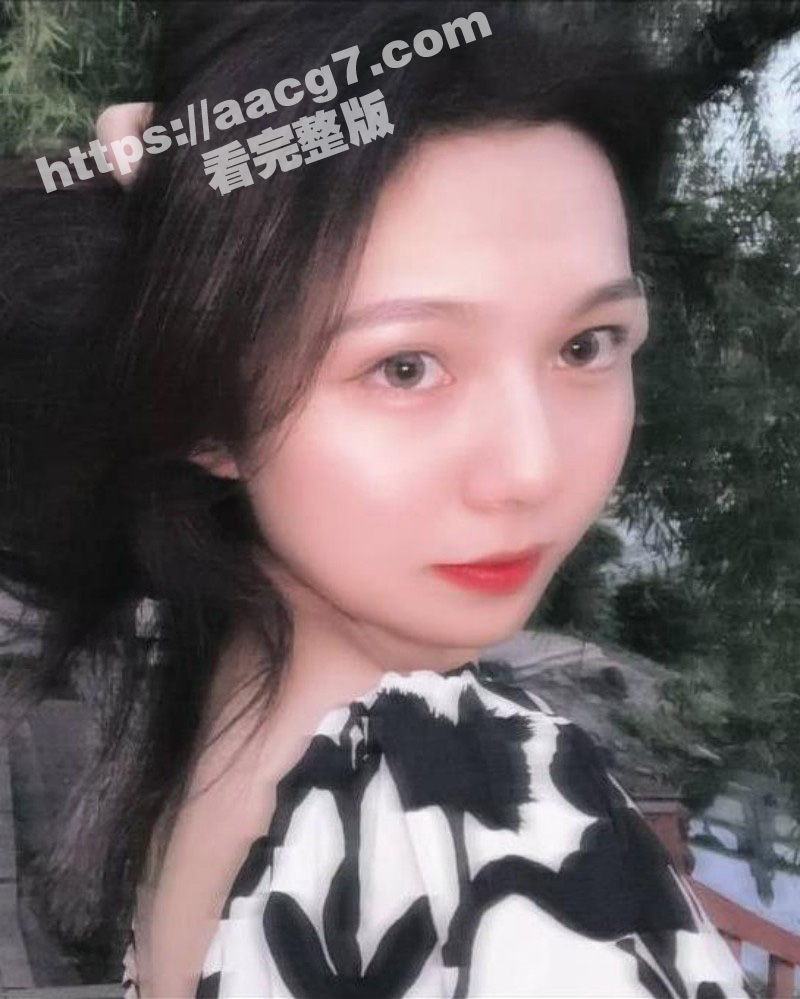 高颜值大二反差嫩妹 背着男友献身金主遭狂操 巨乳晃动手指塞嘴 母狗属性旺盛