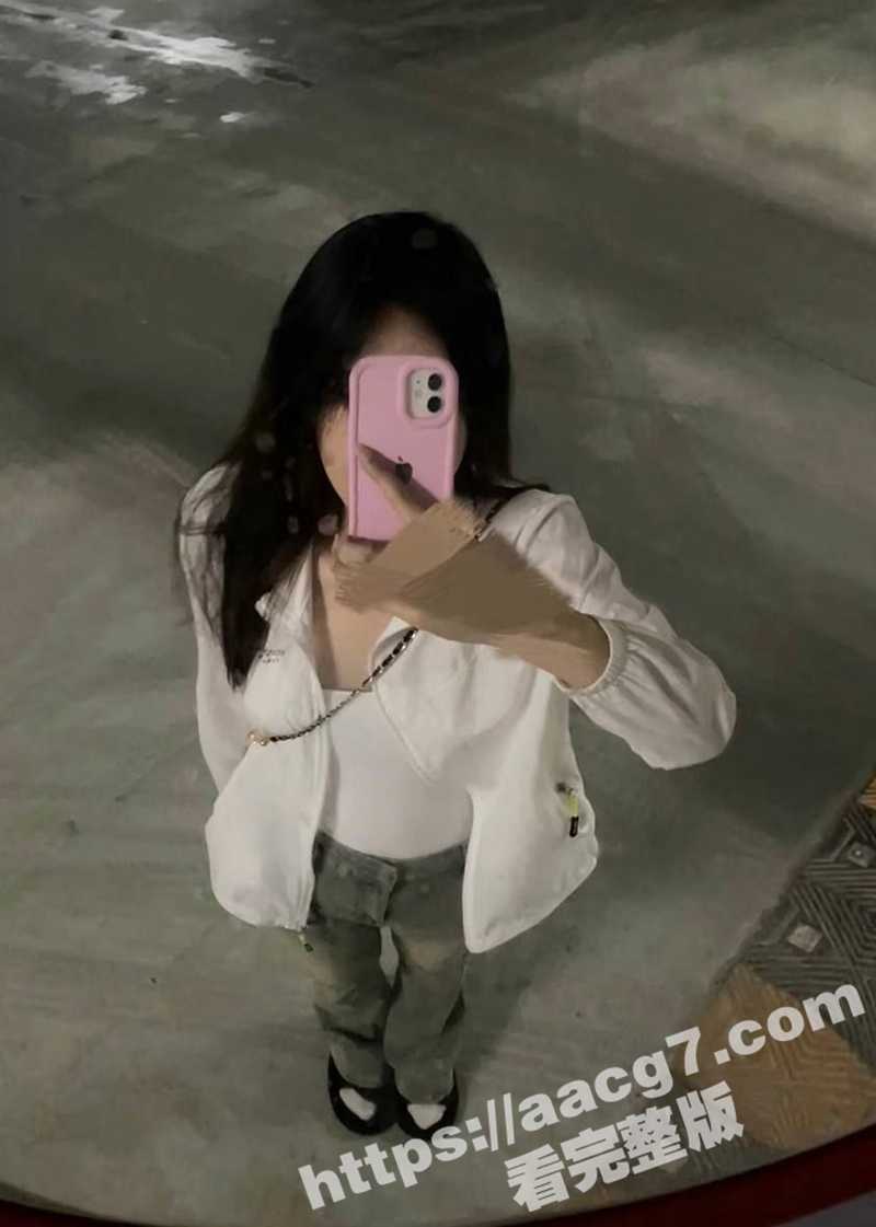 白嫩学生妹分手后被渣相关图片