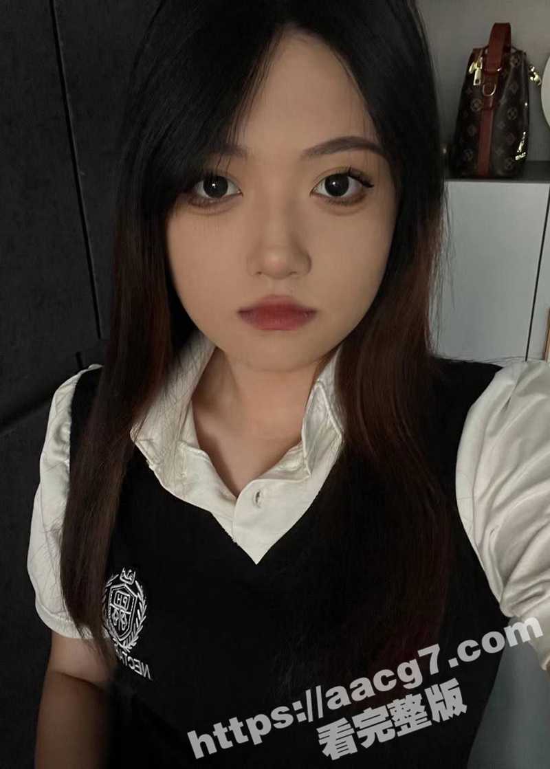 白嫩学生妹分手后被渣相关图片