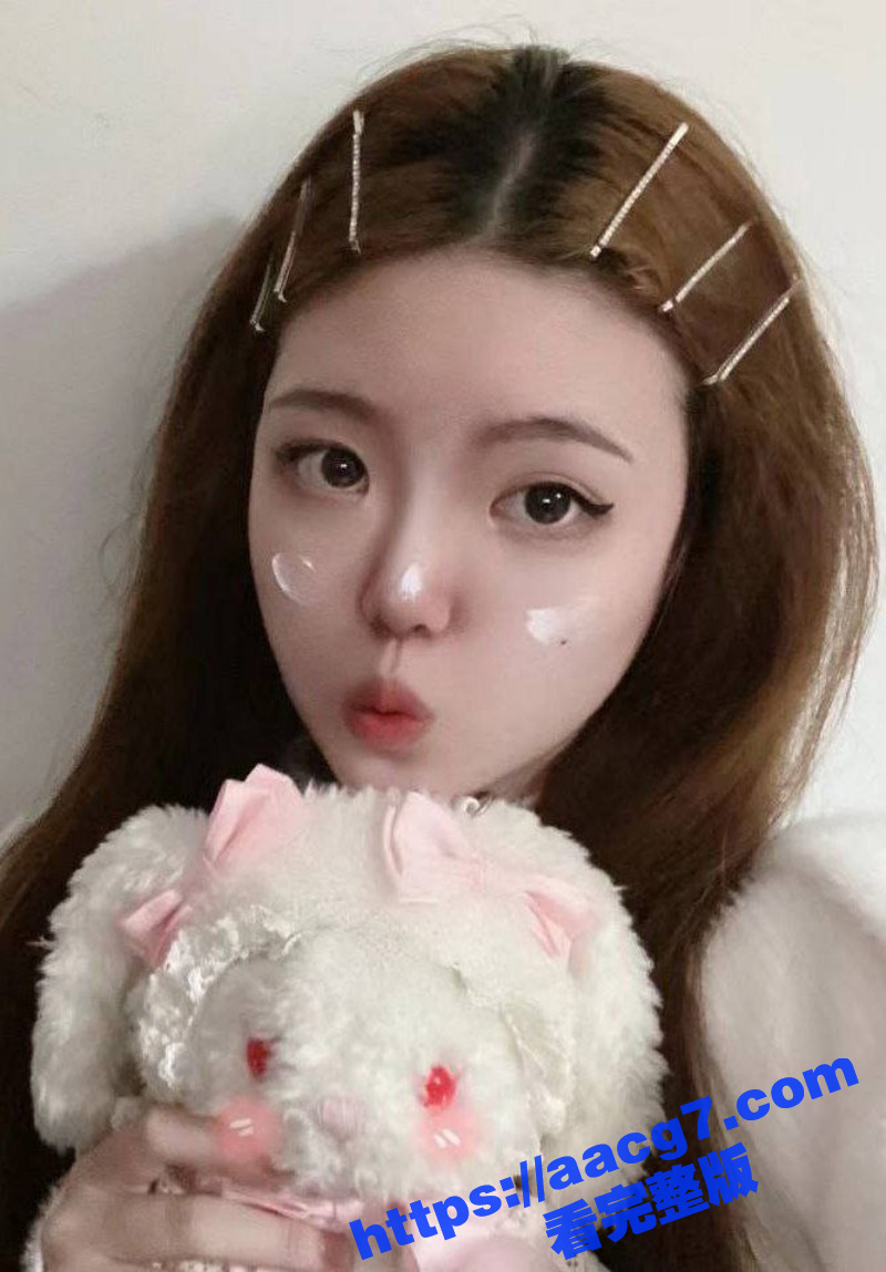 瓜友投稿 清纯女友性瘾母狗 发情扶桌坐脸 超近距离私处特写一览无遗
