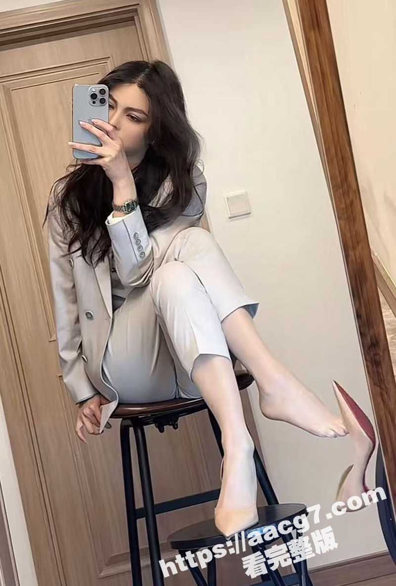 抖音顶级混血女神Ni相关图片