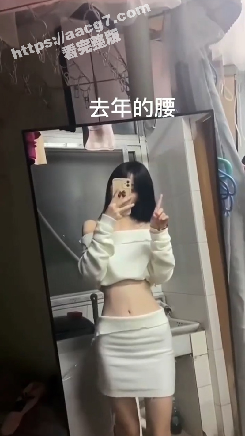 大神诱骗学生妹从啪啪啪到多p 细腰水多的母狗越玩越刺激 嘴上说不要身体却非常老实