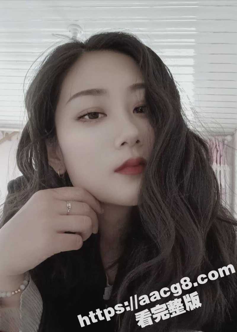 极品女友清纯可人颜值 自慰美照大放送 超大按摩棒狂插粉嫩蜜穴 完美身材性感撩人火辣妖娆