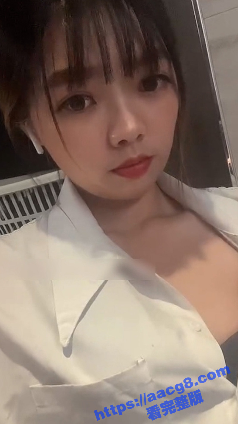 台湾微胖女员工厕所自慰视频流出 黑丝反差魅惑惹火撩人工作期间摸奶露出 私下暴露令人惊掉下巴