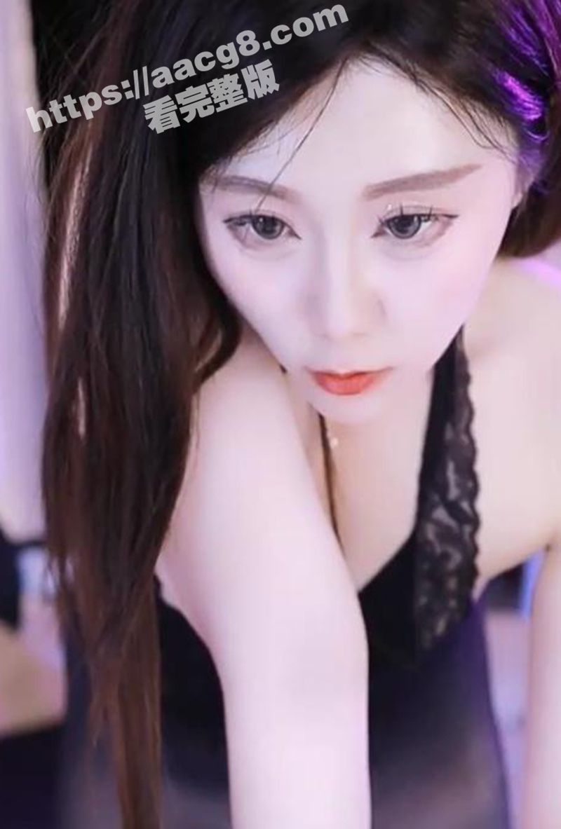 虎牙舞蹈女主播圣语A相关图片