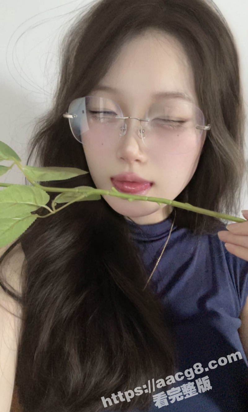 快手小网红玫瑰888 付费私拍流出 极品身材粉嫩翘乳 气质少妇韵味十足