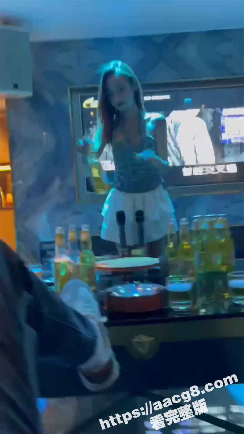 淫乱KTV选妃 挑了相关图片