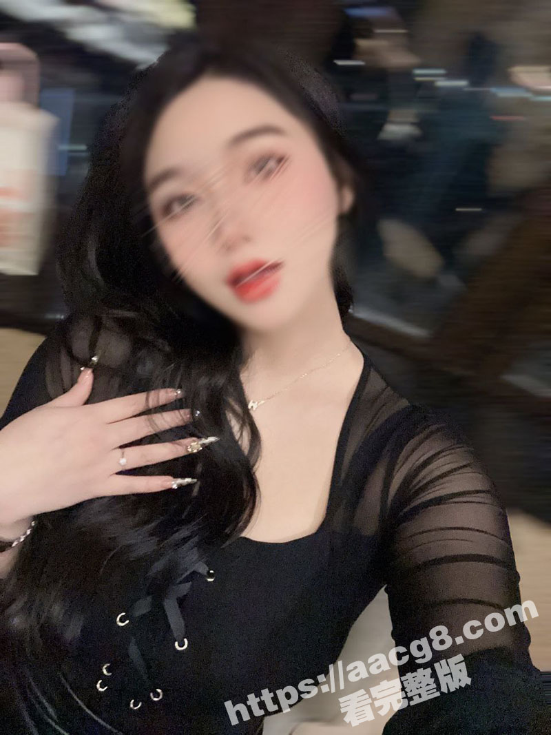 巨乳御姐在床上惨遭无相关图片