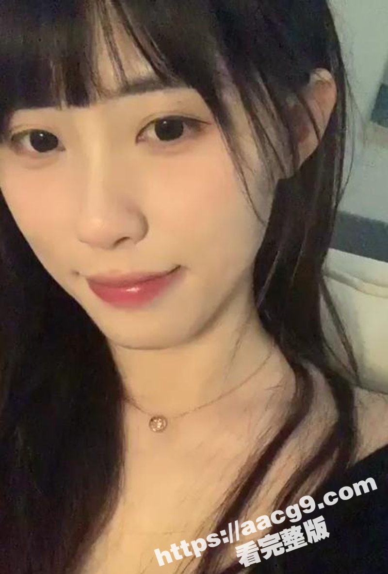 花椒人气女神 果果 土豪独享私拍福利 摸奶揉穴全程露脸 让人鼻血喷涌！