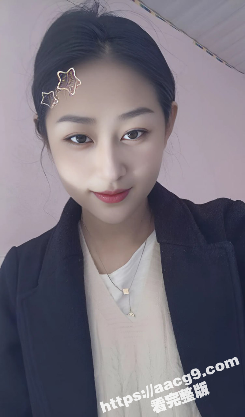 小叔趁哥哥睡着 叫嫂子出来偷情 性感嫂子主动上位 被抱着肥臀抽插 乱伦的快感太刺激了
