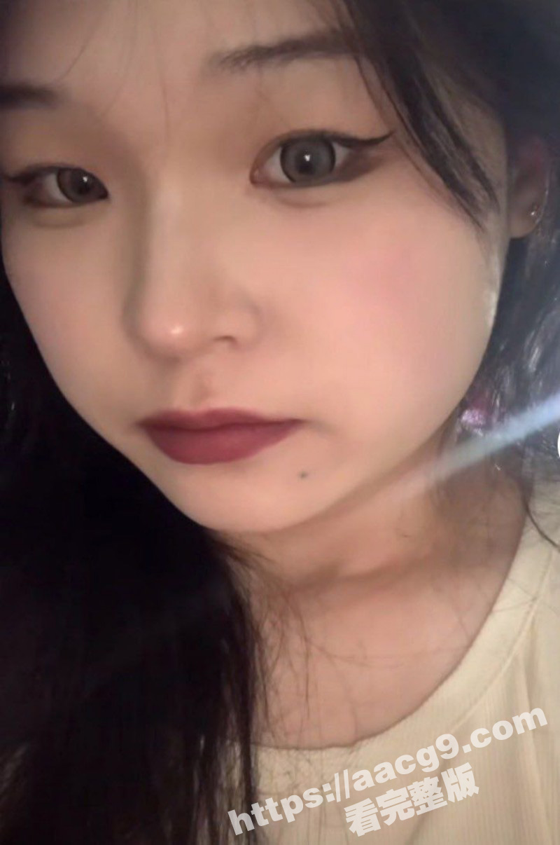超嫩学生妹发情自慰私相关图片