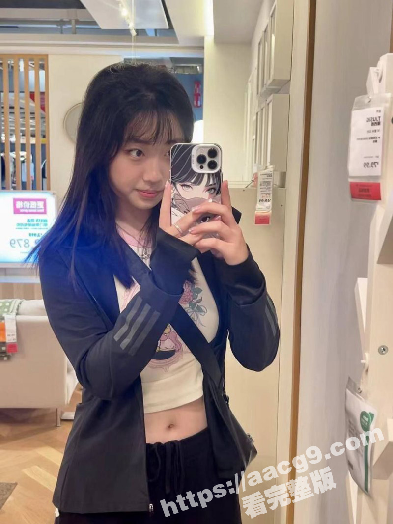 重庆反差眼镜学生妹 激情性爱视频流出 漏脸漏点洗澡放尿 肥美翘臀迎合撞击