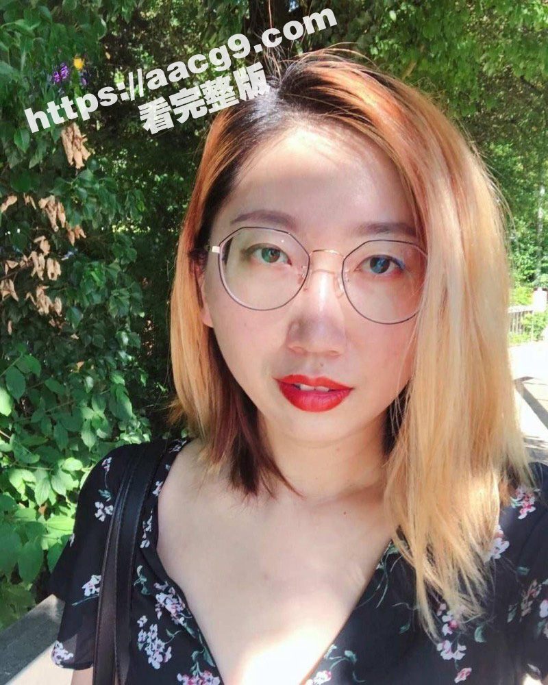 高学历海归女博士王秋艳 自慰视频流出 知性熟女私下抠穴发情 反差感爆棚！