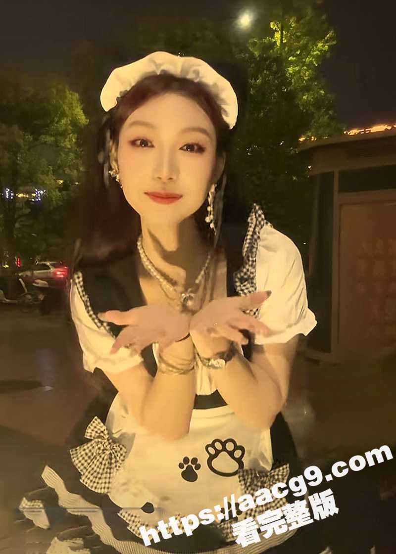 抖音反差大学生丫丫b相关图片