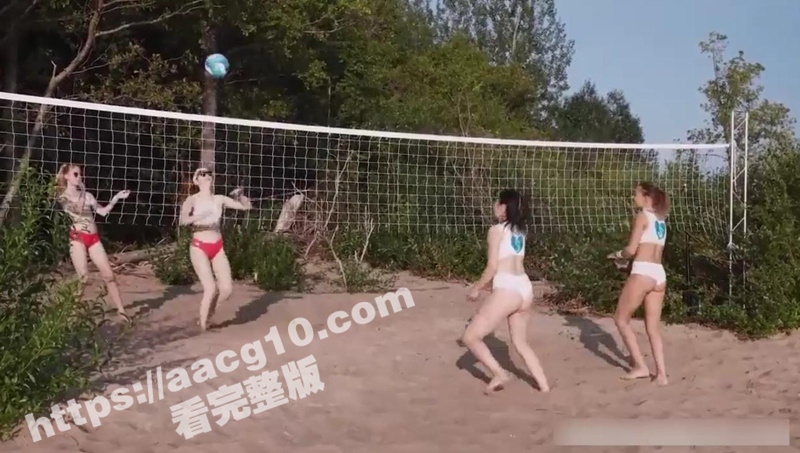 四个极品清纯小姐姐沙滩上演全裸互吃鲍鱼 各种姿势女同磨豆腐 淫乱不堪！