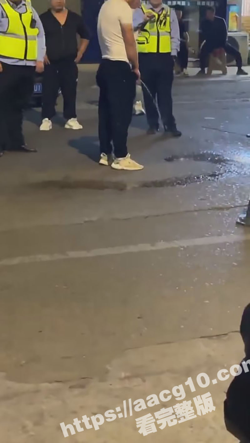 江苏南京逗比男司机醉相关图片