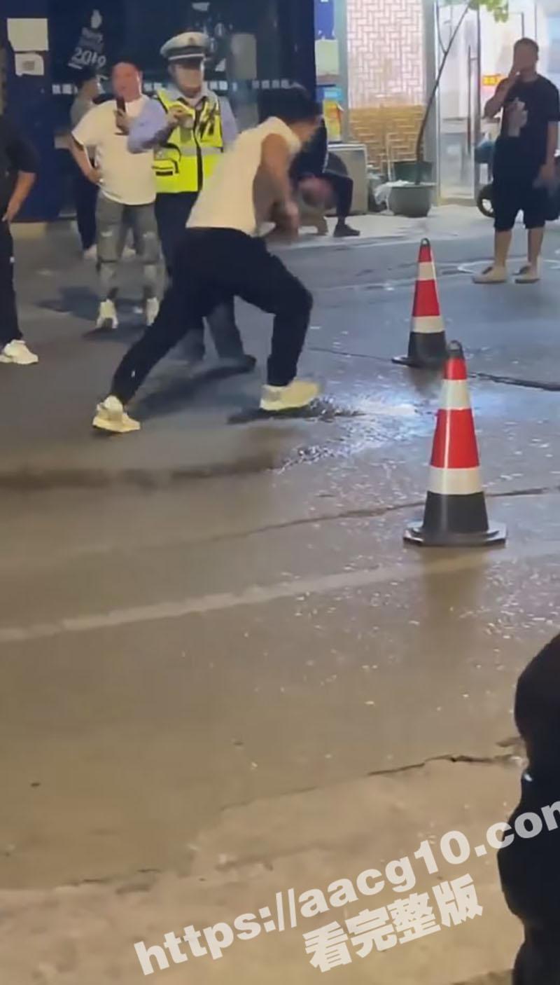 江苏南京逗比男司机醉相关图片