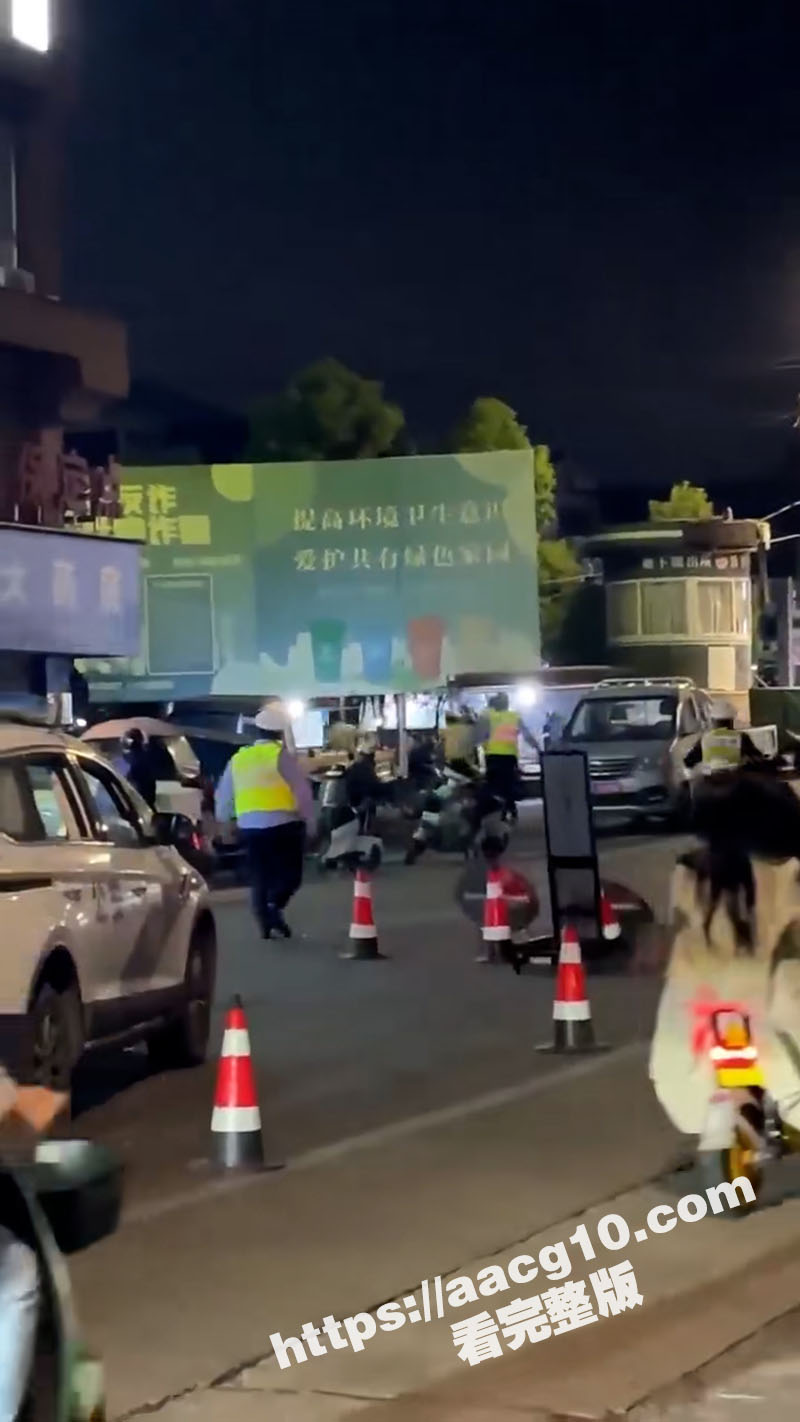 江苏南京逗比男司机醉相关图片