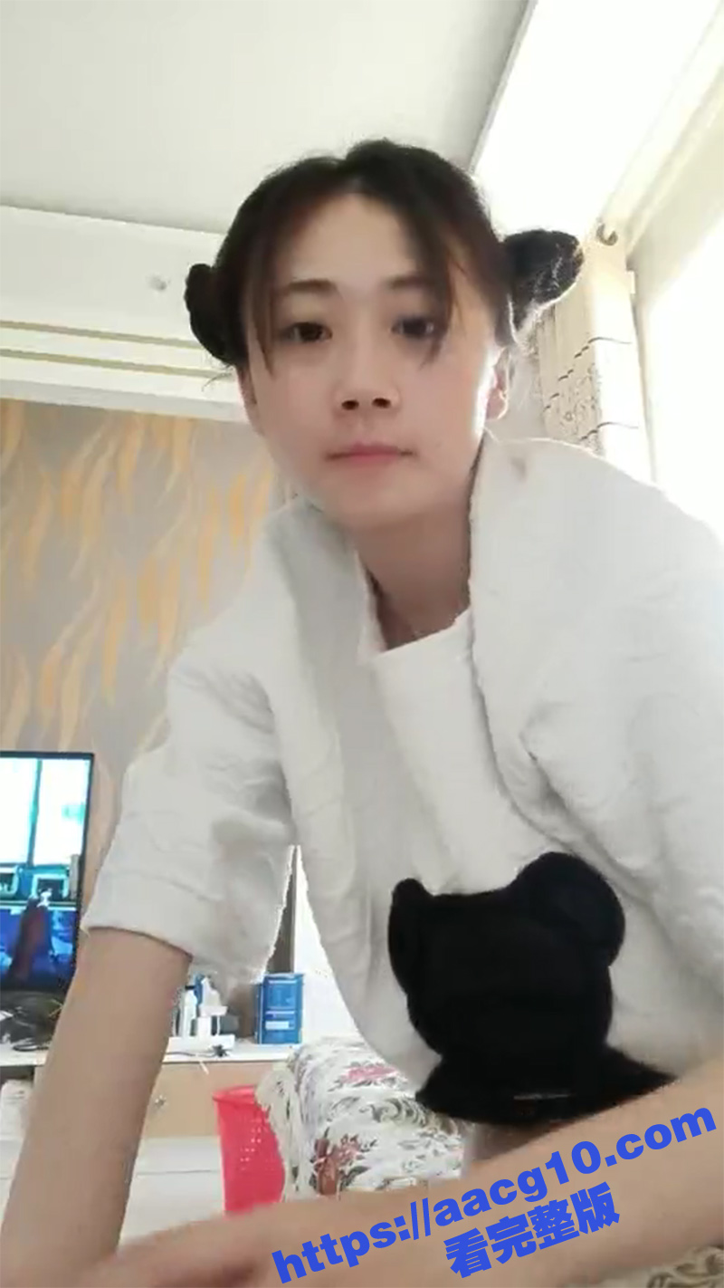 极品翘臀骚妇江思菲 老公不在家网上撩骚 给网友发露逼自拍 趁老公上班偷偷约炮 被操的嗷嗷叫
