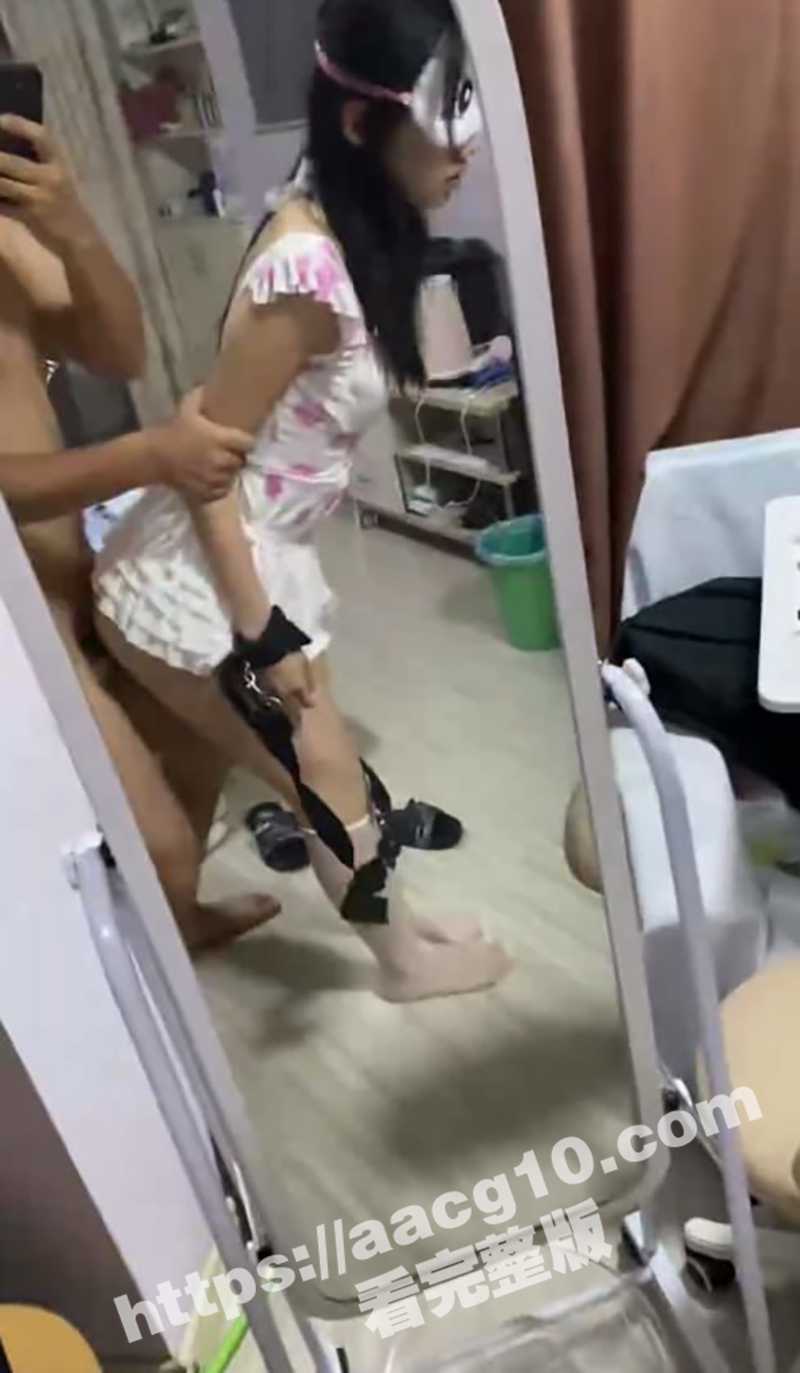 湖北师范大学女生梁艾相关图片