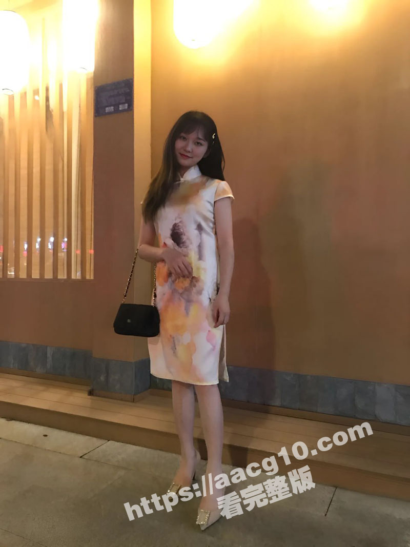 湖北师范大学女生梁艾相关图片