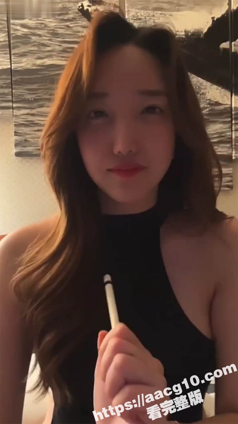 韩国大韩航空空姐 175cm美乳长腿超模身材 开直播全裸自慰 穿性感御姐黑长裙 秀极品完美身材