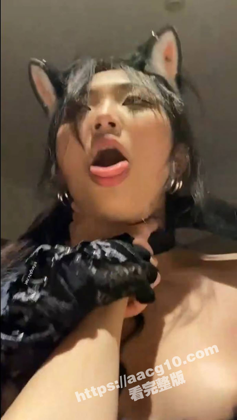 清纯眼镜女教师出轨相关图片