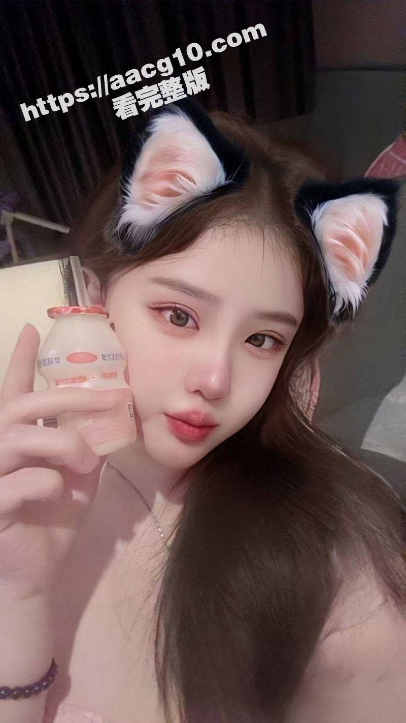 童颜巨乳反差婊费炫斐 99年出生的高颜值美少女首次露脸自慰秀 蕾丝情趣炸裂蜜桃臀大曝光