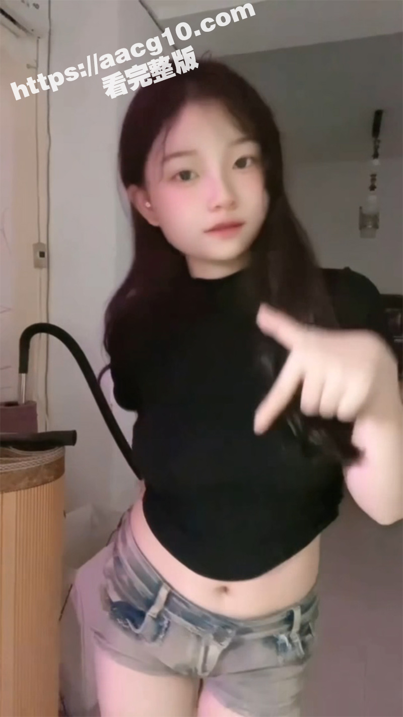 抖音元气福利姬萌大奶 反差气息十足的清纯小萝莉 高价定制甜美裸舞 又纯又骚的感觉 太反差了
