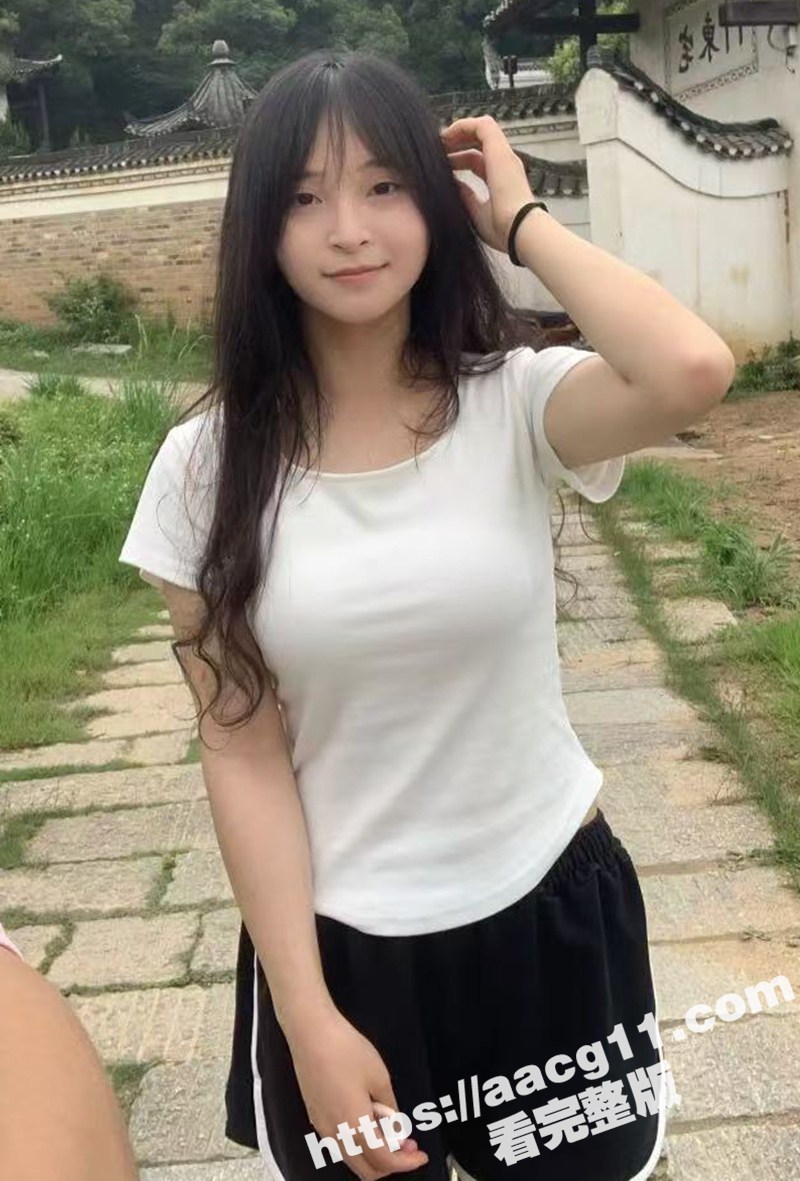 反差学生妹被金主狠狠相关图片