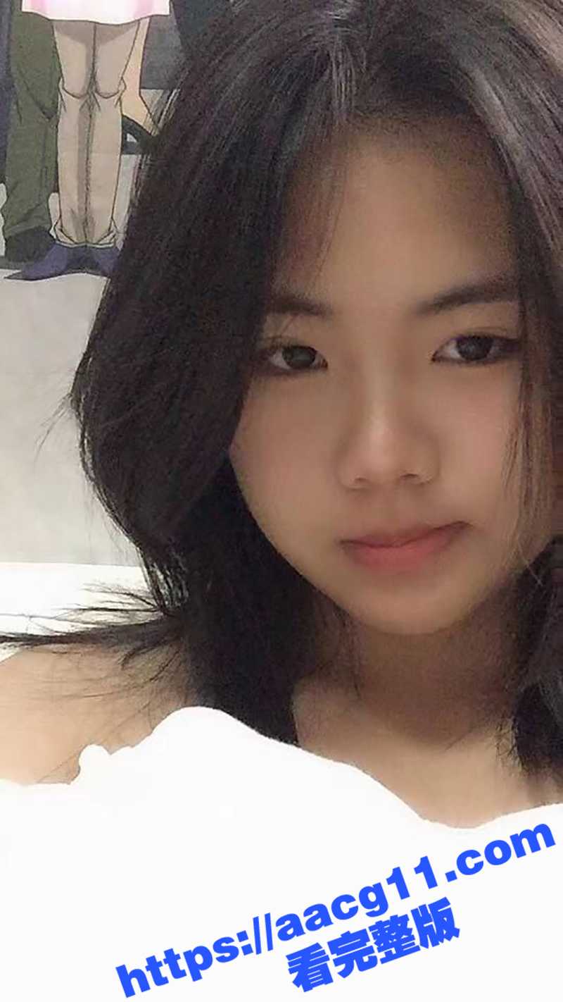 四川大学校园SM学生妹母狗 乖巧学妹变身性奴 肛塞喝尿 揉奶舔脚简直变态到家