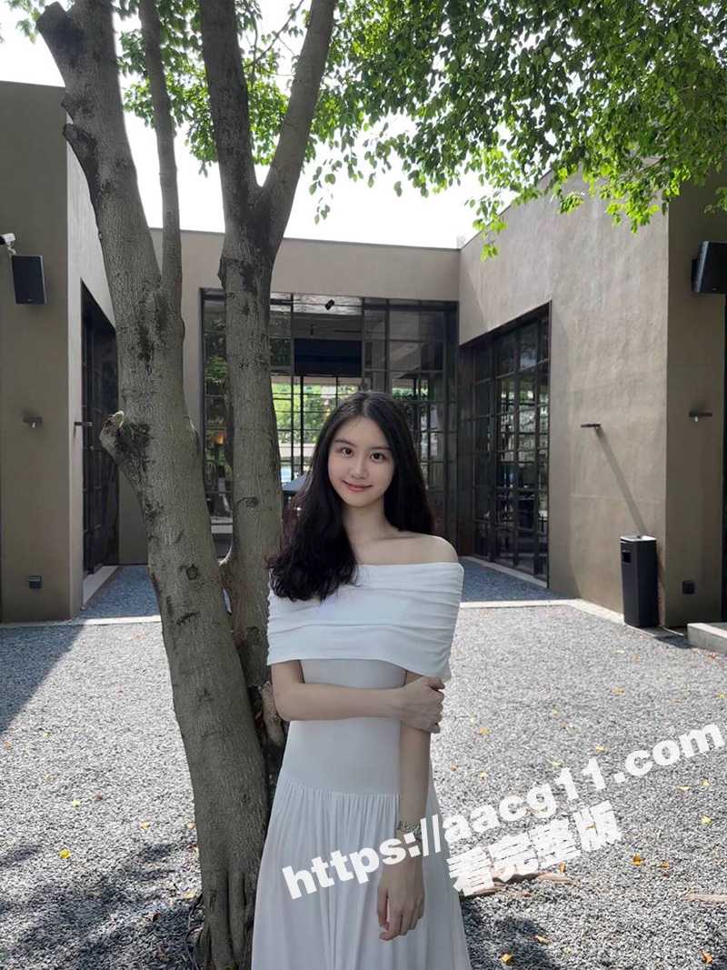 抄底极品包臀裙美少女相关图片