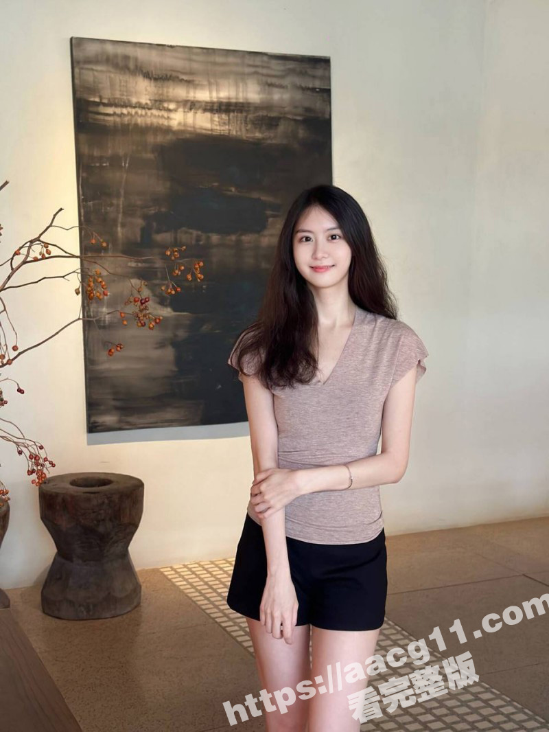 瓜友投稿 极品娇嫩可爱女友生病头疼 趴在身上含屌入睡 难道精液真能治百病？