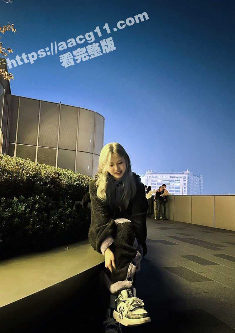 成都18线抖音网红穷相关图片