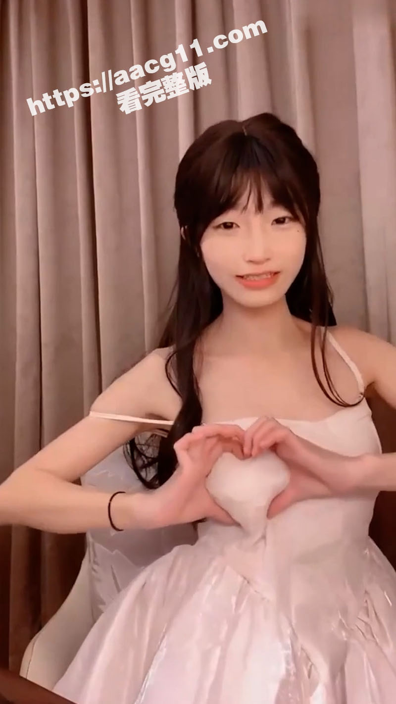 清纯甜美二次元反差美相关图片