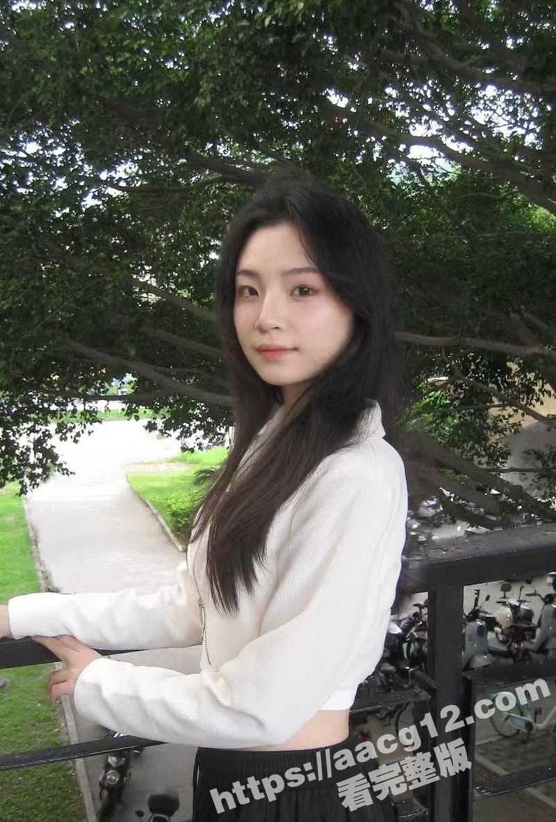 反差女大学生约炮外教相关图片