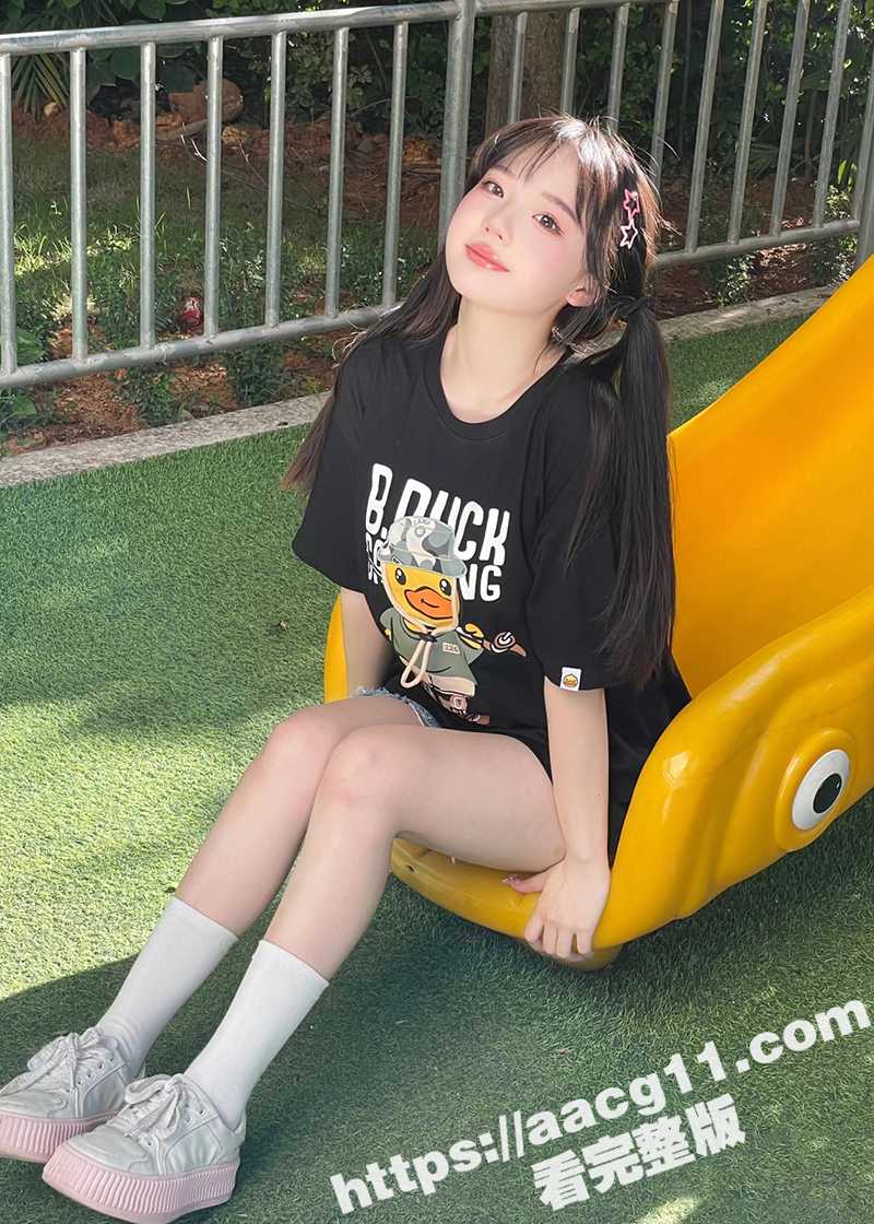 海角清纯表妹被表哥骗相关图片
