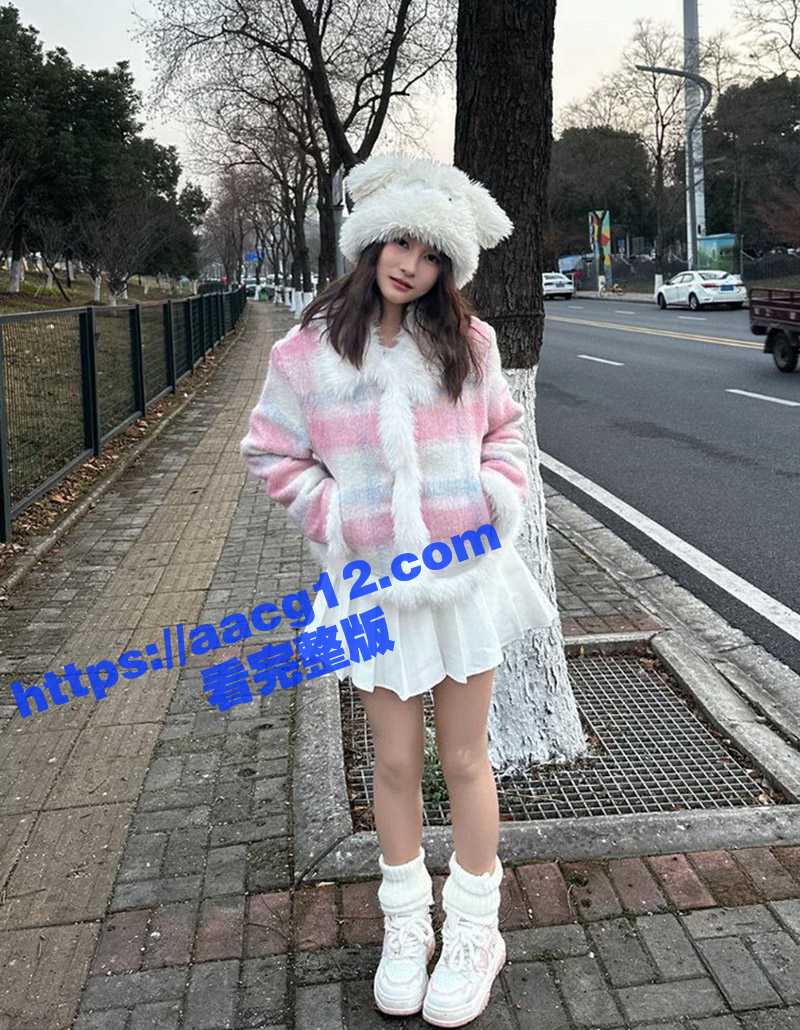 极品清纯学生妹 身材纤细巨乳白嫩 细腰翘臀美腿修长 被金主调教成了小母狗 各种调教反差感极强